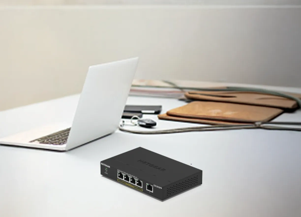 Netgear GS305PP 5-Port Gigabit Ethernet SOHO Unmanaged Switch