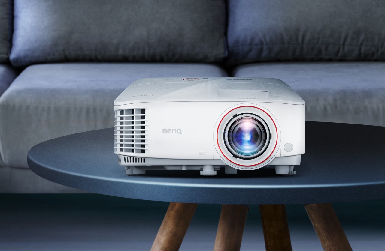 BenQ TH671ST Full HD 1080p Short Throw Home Cinema Projector
