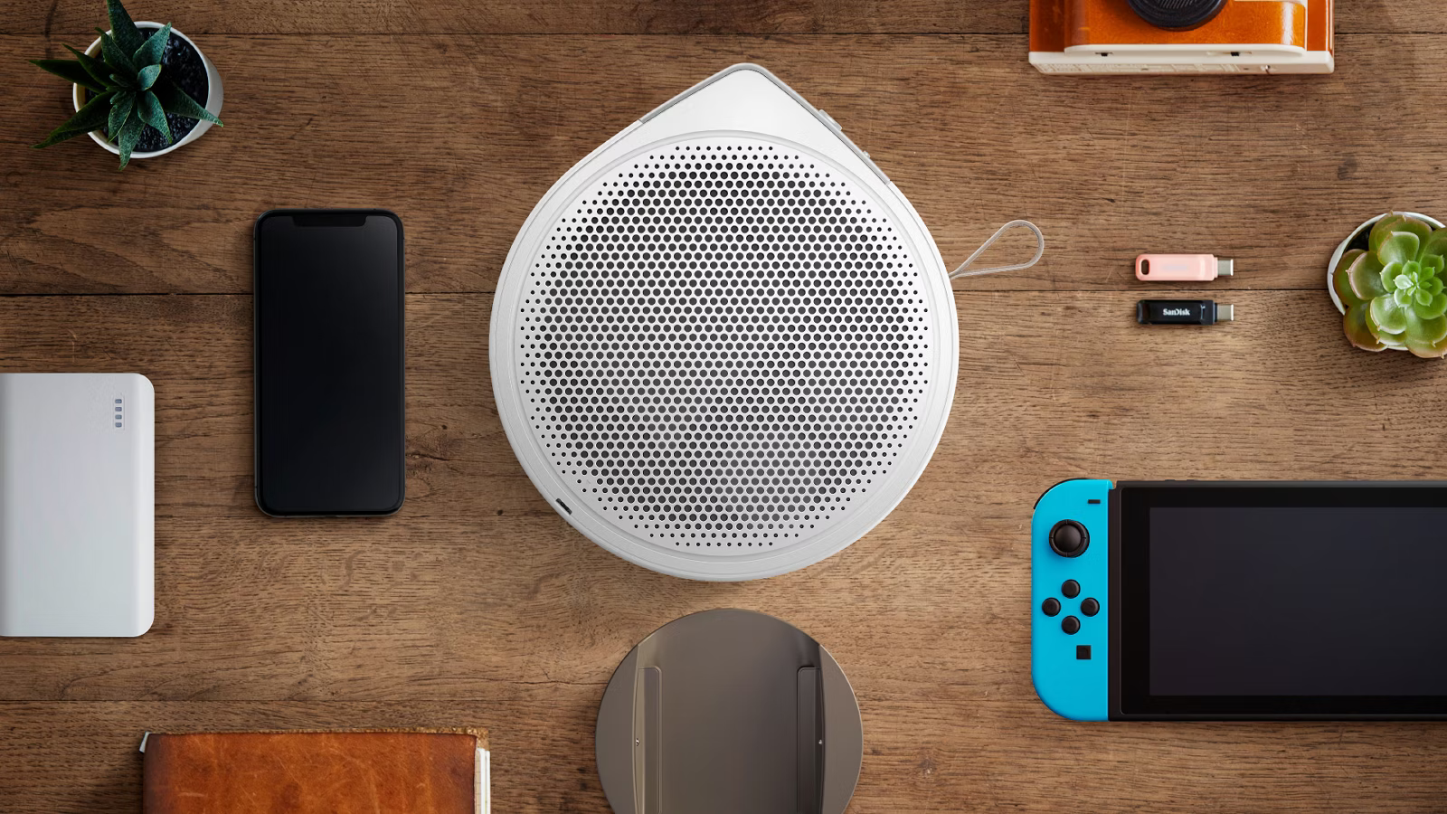 BenQ GV32 DLP 1080p 500lm BenQ Ceiling Projector