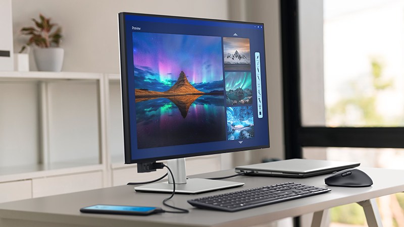 Dell U3225QE UltraSharp 32 4K Thunderbolt Hub Monitor