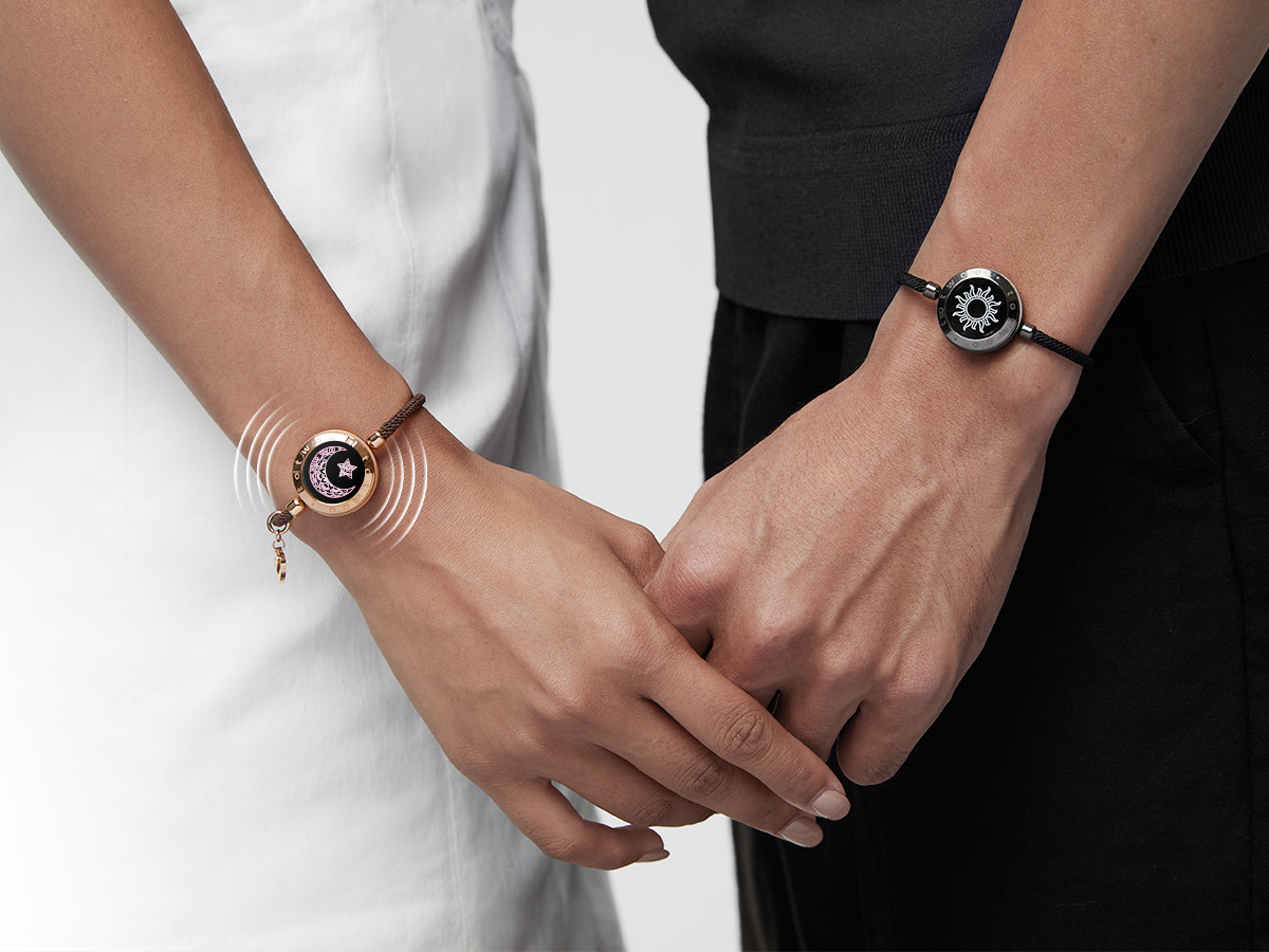 Long Distance Touch Bracelets for Couples Vibration & Light up for Love  Couples
