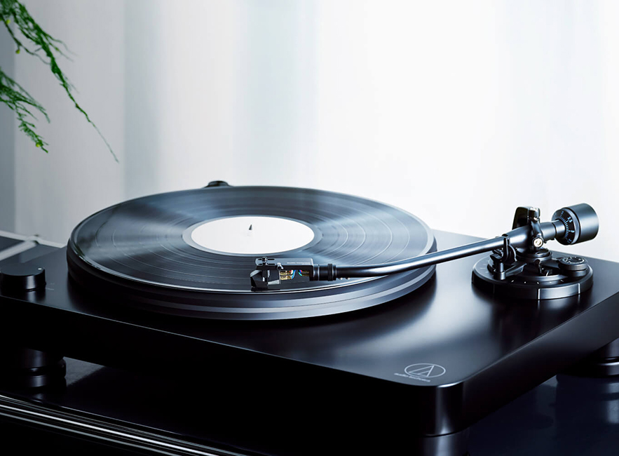 Audio Technica ATLP7X Fully Manual Belt-Drive Turntable