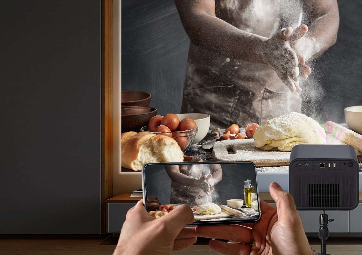 InFocus IN3028SL Crusader Grandmaster Without Stand Home Theatre projector