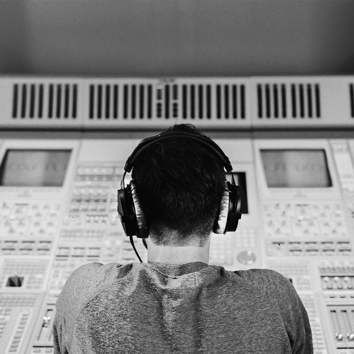 Beyerdynamic DT 990 Pro 250 Ohm Studio Headphones