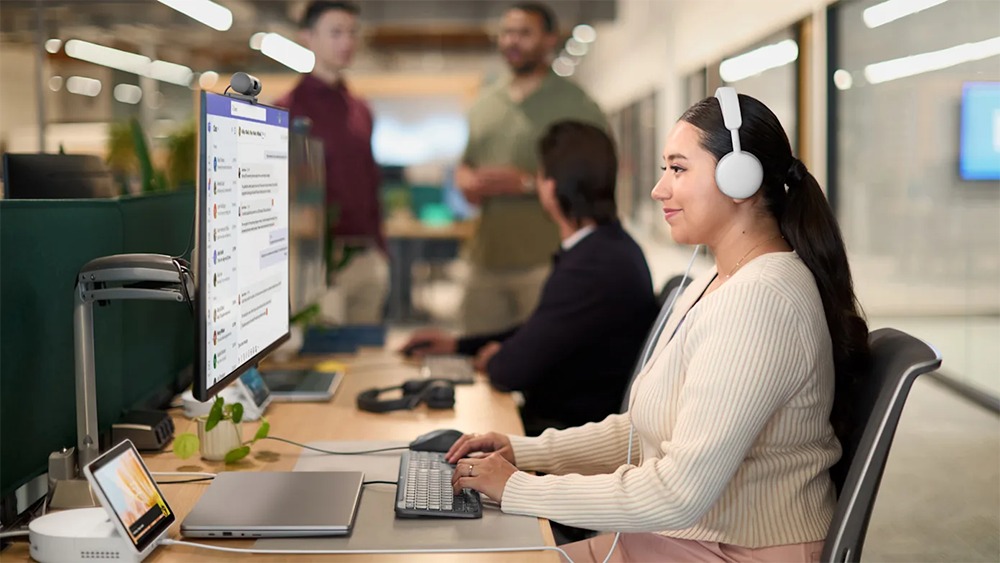 Logitech Zone Wired 2 for Business - Noise-Canceling Headset with Adaptive Hybrid ANC