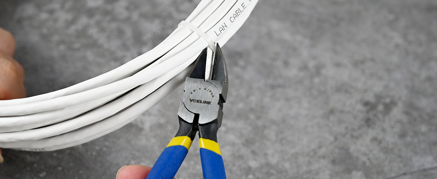 Compact and balanced, our craft wire cutter offers effortless, single-handed use