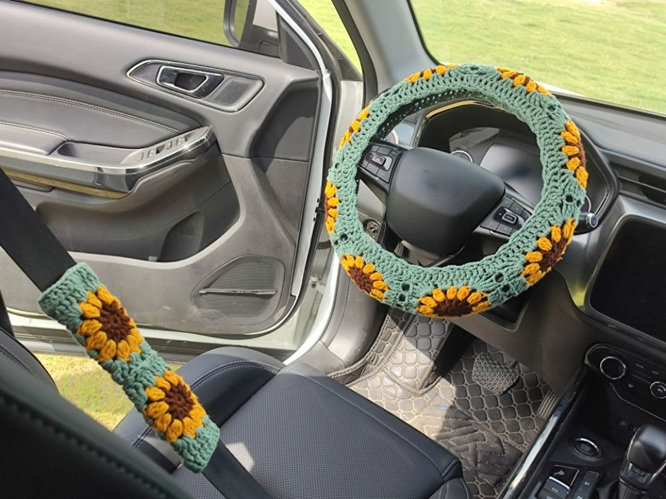 Sunflower Crochet Steering Wheel Cover 