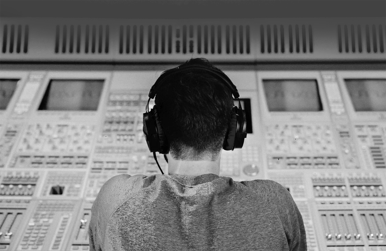 Beyerdynamic DT 990 Pro 250 OHM Open-back Studio Headphones - Limited Edition