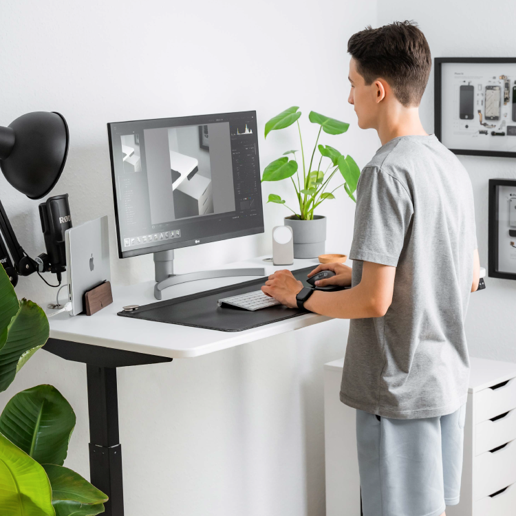 Standing Desk 2 Avoid Back Pain