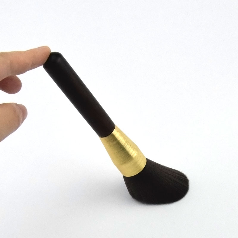 Shade Cosmetic Brush