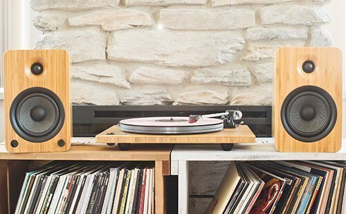 Kanto YU6 Powered Bookshelf Speakers - Matte White