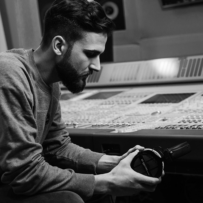 Beyerdynamic DT 990 Pro 250 Ohm Studio Headphones