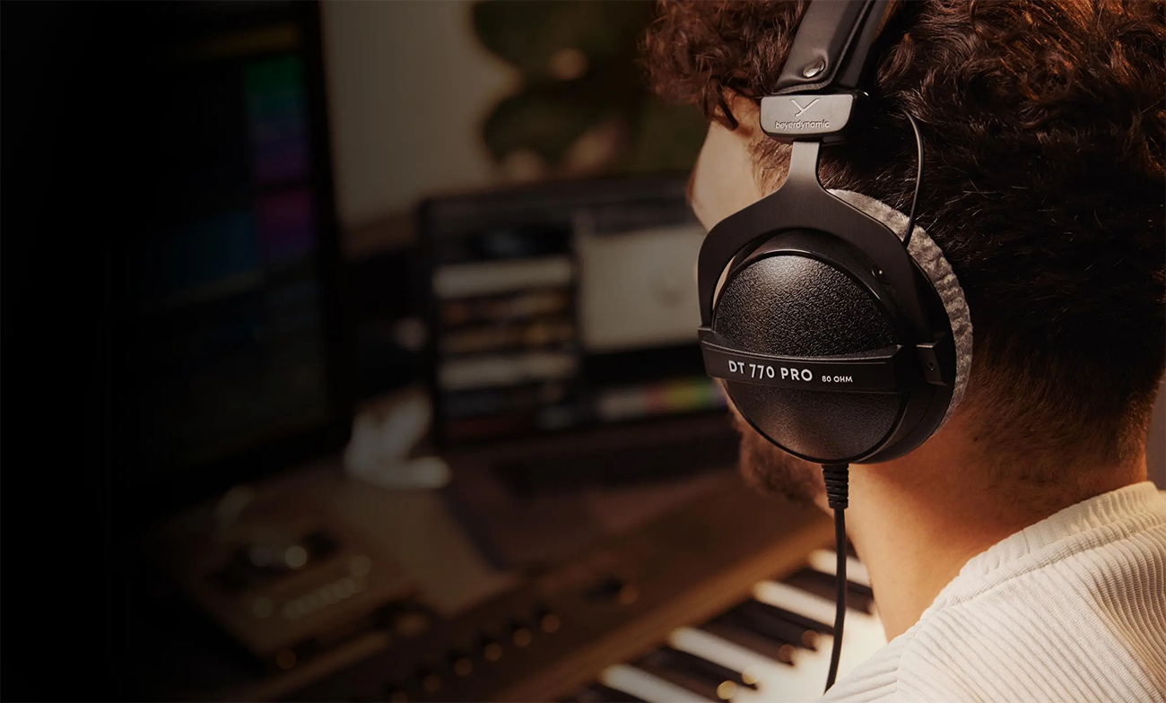 Beyerdynamic DT 770 Over-Ear Studio Headphones