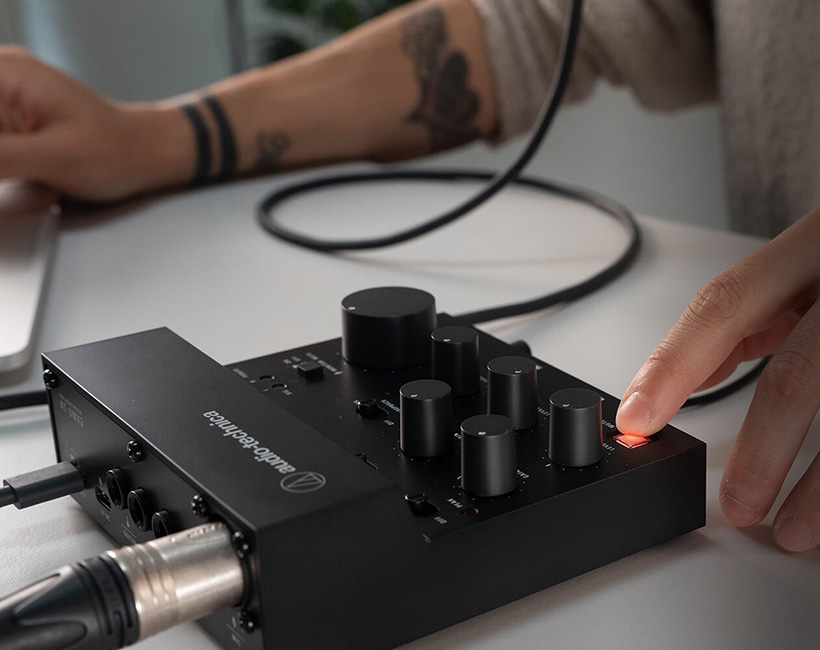 Audio Technica AT-UMX3WH Live Streaming USB Audio Mixer Interface