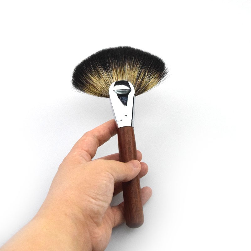 Mahogany Handle Powder Brush