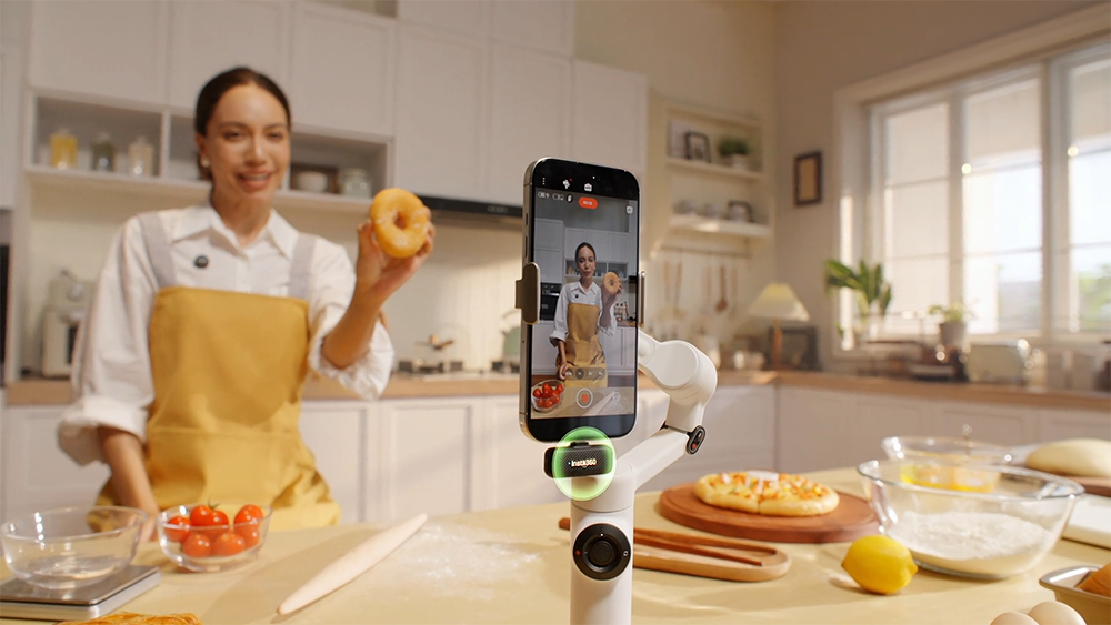 Insta360 Flow 2 Series Gimbal for Smart Phone