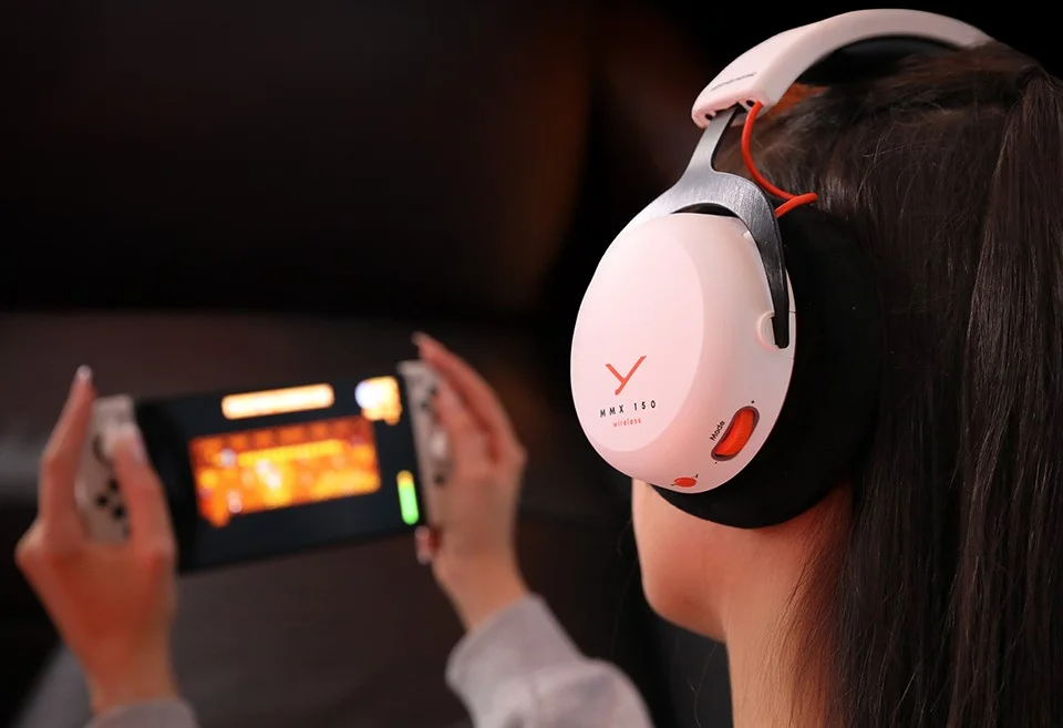 MMX 150 wireless Gaming headset (closed)