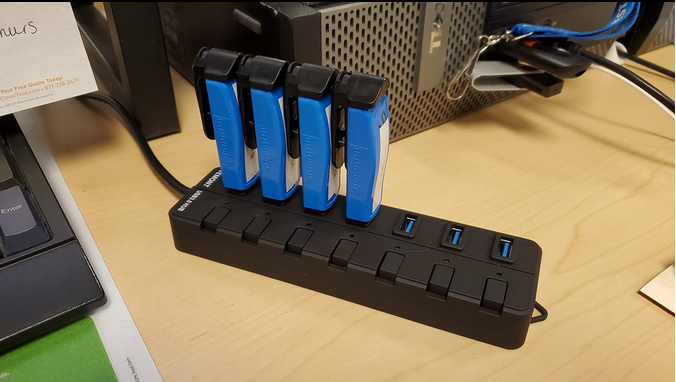 USB hub,7 Port USB 3.0 Hub,USB Splitter with Individual On/Off Switches and Lights