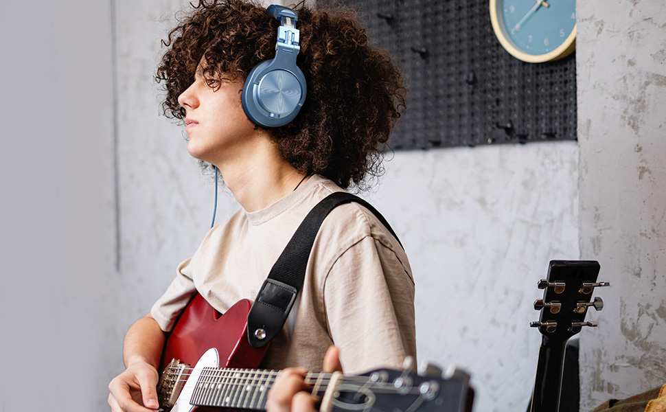 OneOdio A70 Bluetooth Over Ear Headphones