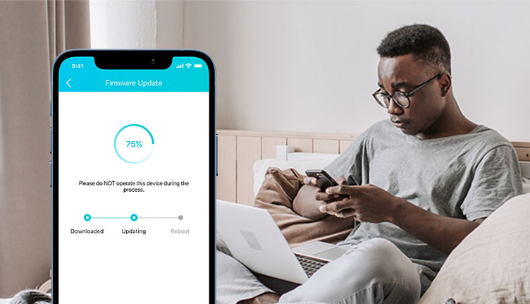 TP-Link Tether app firmware update screen with automatic update scheduling option