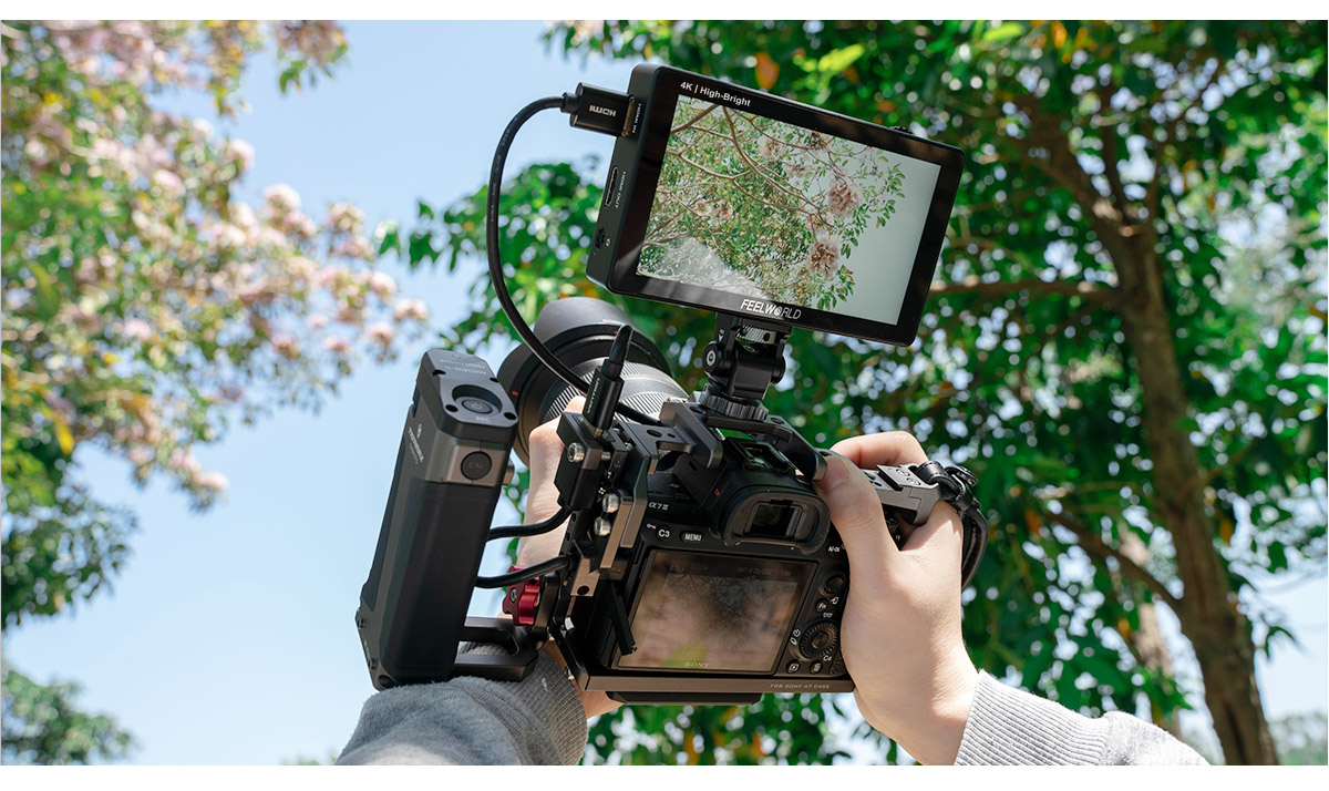 1600nits Daylight Viewable