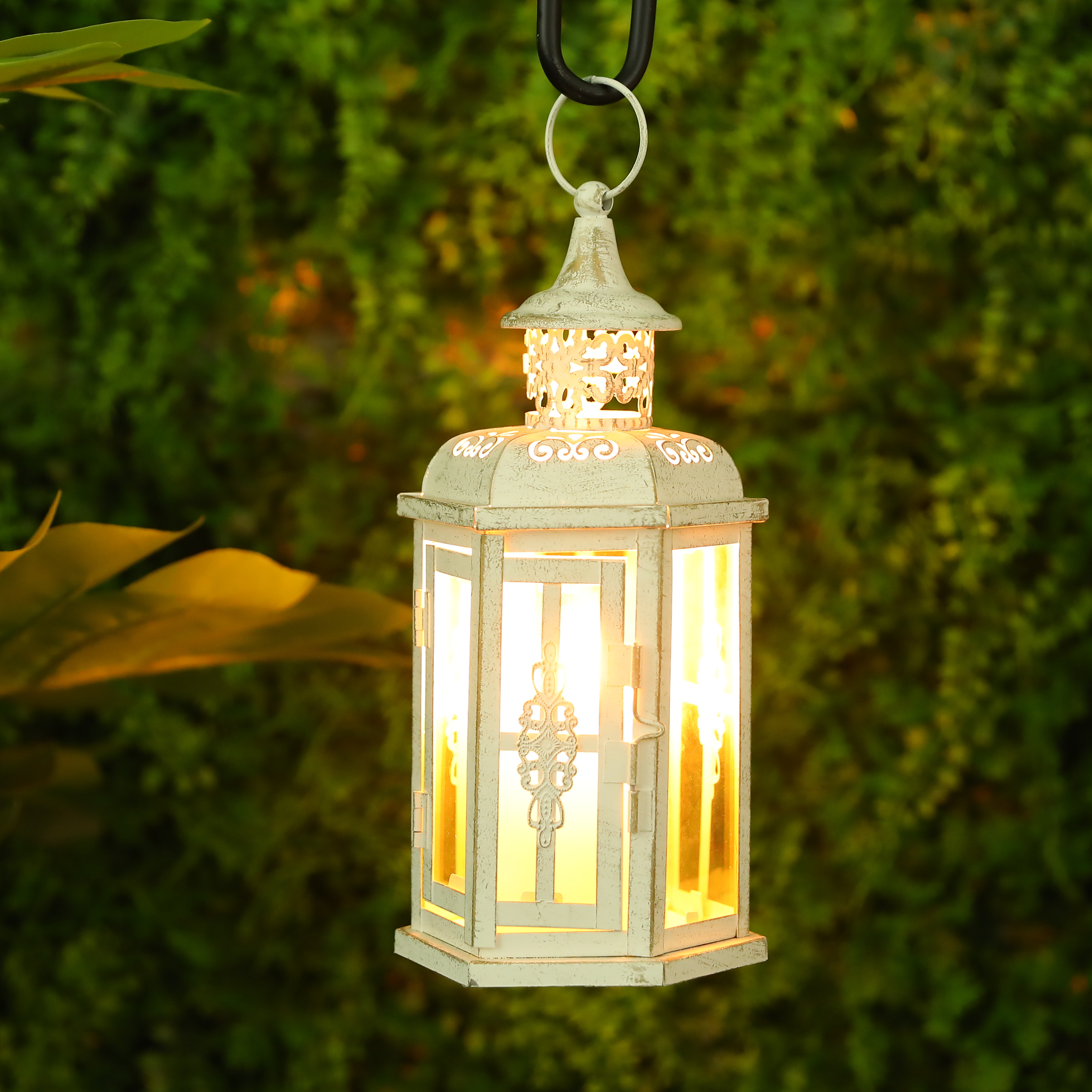 CANDLE HOLDER