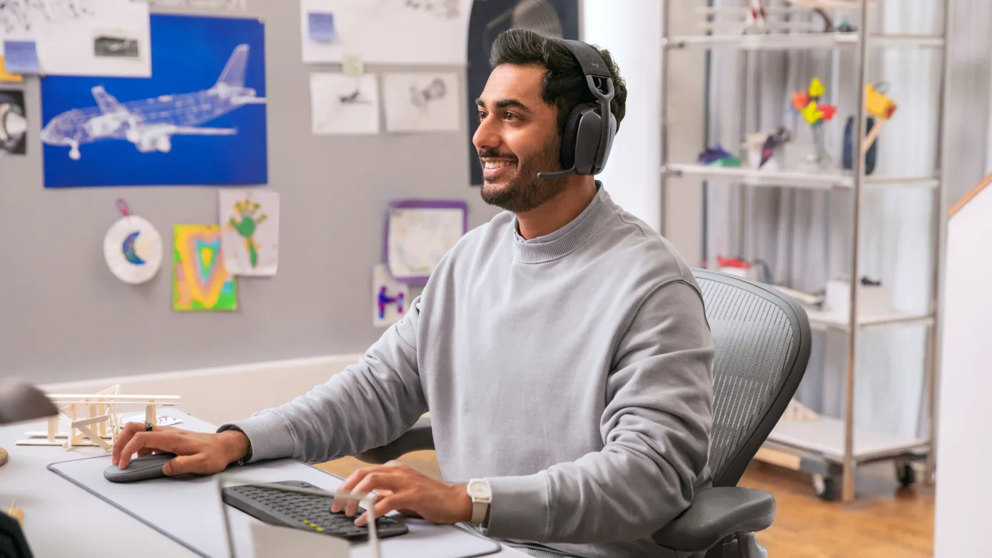 Logitech Zone Vibe Wireless Headset - Microsoft Teams Certification Native Bluetooth headphones
