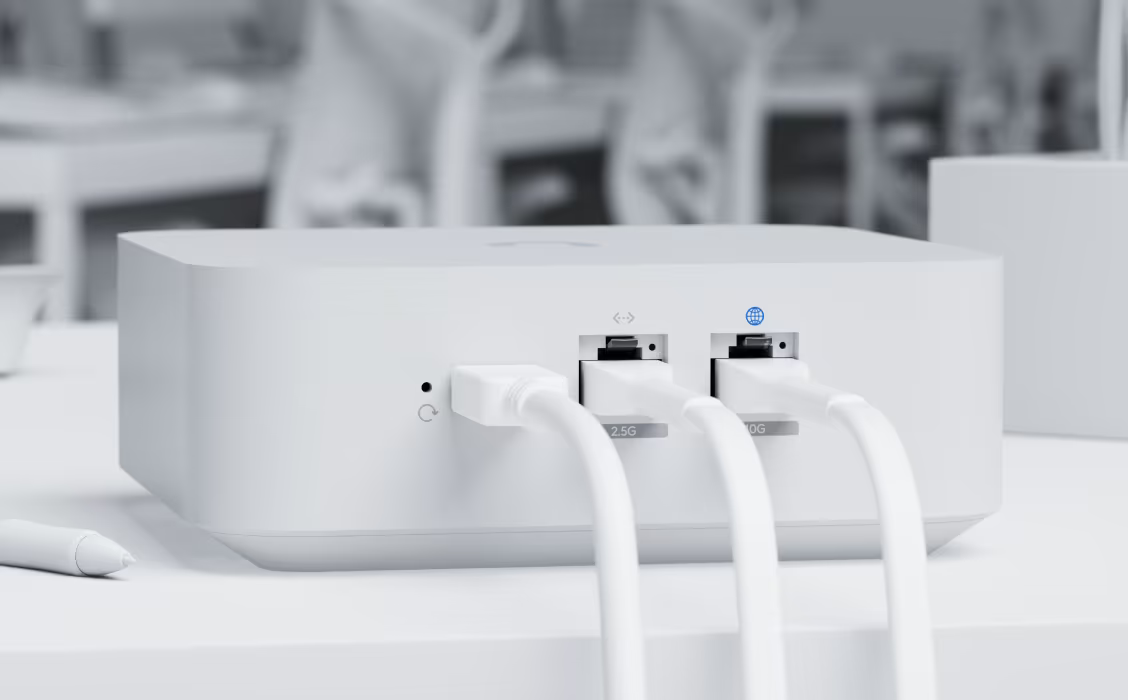 Ubiquiti Unifi Express 7 Mesh-Scalable Super-Compact 10G Cloud Gateway