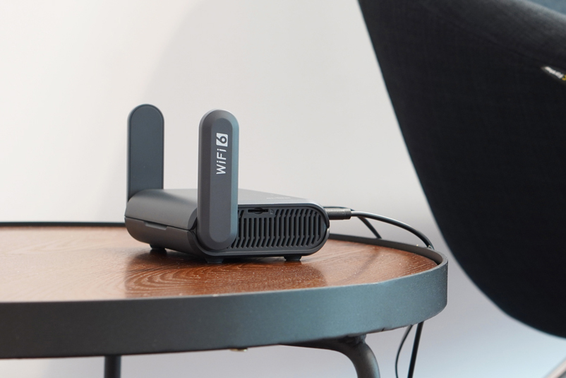 GL.iNet GL-AXT1800 Slate AX Pocket-Sized Wi-Fi 6 Travel Router 