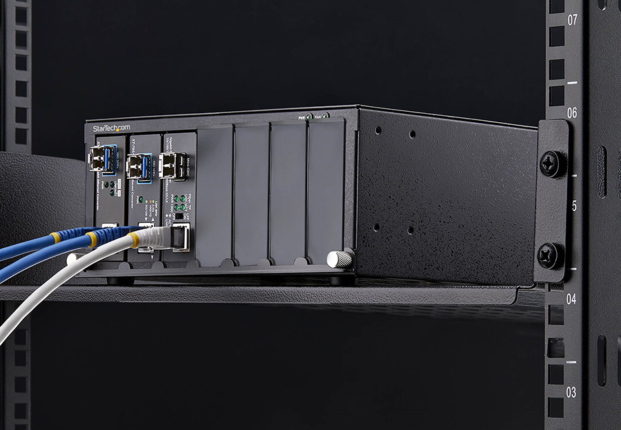 StarTech MCM7-MEDIA-CHASSIS 7-Slot Unmanaged Media Converter Chassis for MCM Media Converter Series