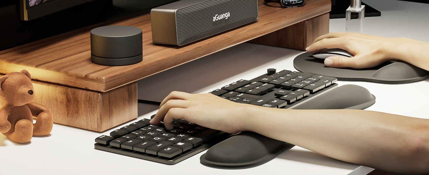 Our black mouse pad has high-quality Lycra cloth surface for smooth gliding.