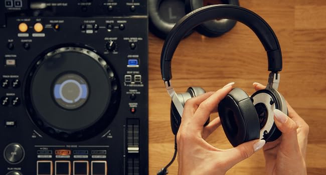 beyerdynamic DJ 300 Pro X Club Professional DJ Headphones