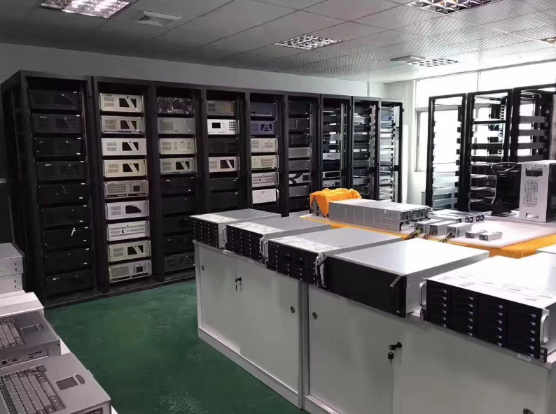 It is a standard 2U rack mounted server chassis