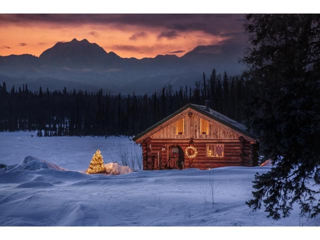 Log Cabin With Christmas Tree And Decorations Mt Mckinley And