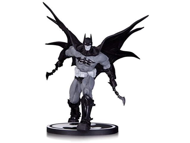 dc collectibles batman: black and white: batman by carlos d'anda statue