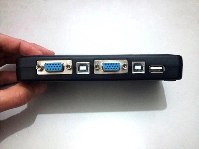 KVM Four-Input-One-Output USB Keyboard and Mouse Switch USB + VGA Display Screen Cutter Computer Share Device