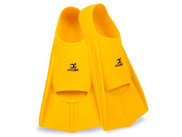 Silicone Snorkeling Fins Short Fins Comfortable Scuba Diving Flippers Light Swim Fins Snorkeling Gear Snorkeling Equipment
