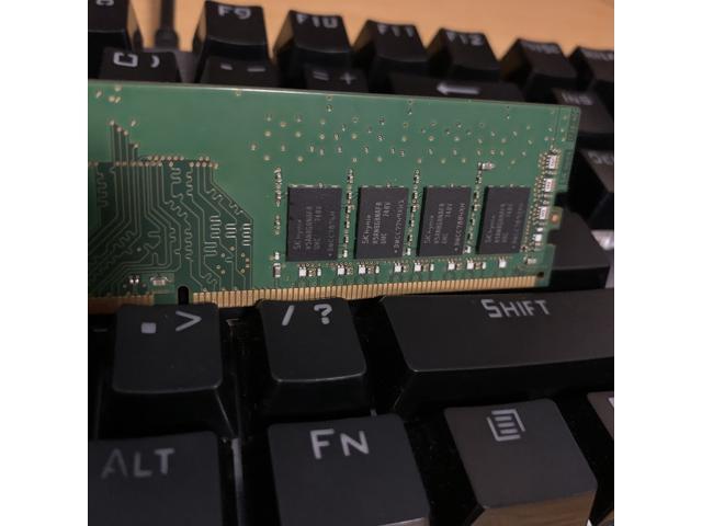 SK Hynix 8GB RAM DDR4 HMA81GU6DJR8N-XN PC4-25600 3200 MHz DIMM CL22 1.2V 1Rx8 PC SK Hynix 8GB RAM DDR4 HMA81GU6DJR8N-XN PC4-25600 3200 MHz DIMM CL22 1.2V 1Rx8 PC