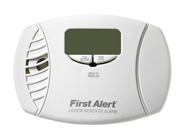 First Alert CO615 Plug-in Carbon Monoxide Detector - Newegg.com