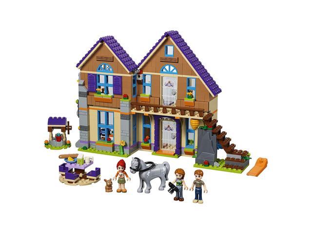 Lego Friends Mia S House 715 Piece Block Building Kit With 3 Minifigures