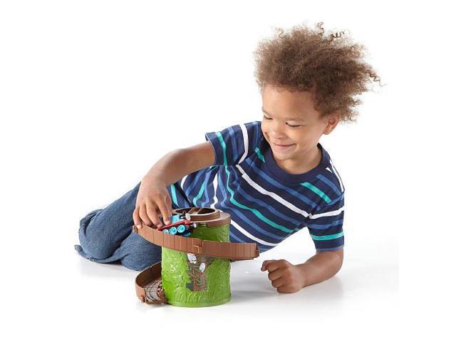 thomas take and play spiral tower track