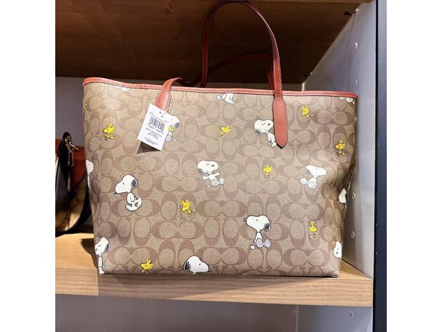 Coach CF166 Coach X Peanuts City Tote With Snoopy In Gold/Khaki 