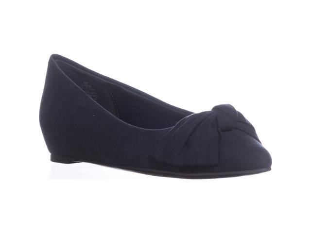 bandolino navy pumps