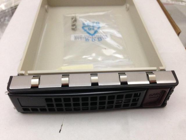 *NEW* Supermicro MCP-220-97301-0B Hot-Swap Black 3.5/" Hard Drive Tray 6/"