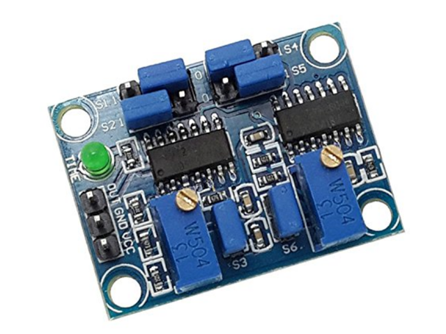 FR-4 Signal Generator Cycle timing square wave signal generator module powerful 555 delay wave