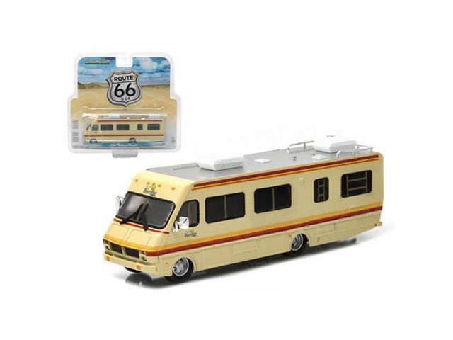 Greenlight 2016 Fleetwood Bounder Route 66 1/64 2015 Gold New S3/3