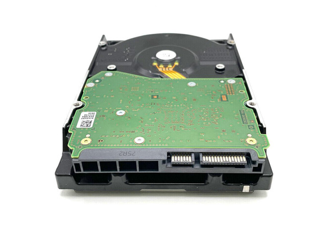 Disco Rigido HGST Ultrastar HE10 10TB SATA 6Gb/s 7200 RPM – Ricondizionato, Per Storage 24/7