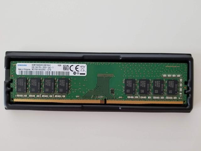 8 GB, 1 x 8 GB, DDR4, 2666 MHz, 288-pin DIMM, Black, Green Samsung M378A1K43CB2-CTD Memory Module