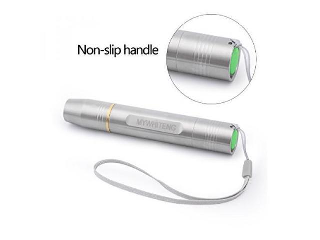 white light flashlight