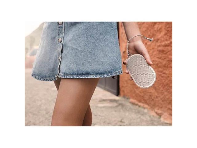 beoplay p2 sand stone